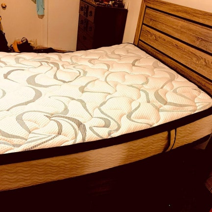 Mattress on the adjustable bed